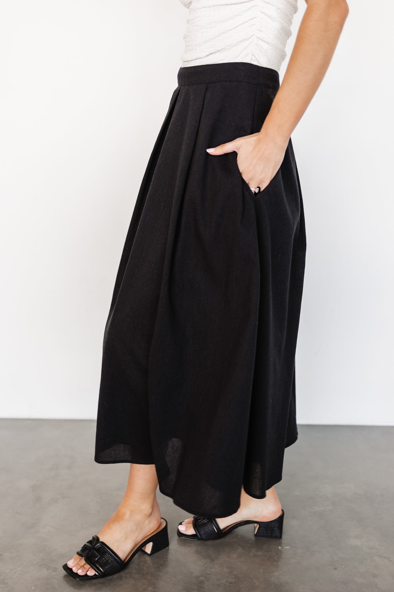 Katie Pleated Midi Skirt | Black