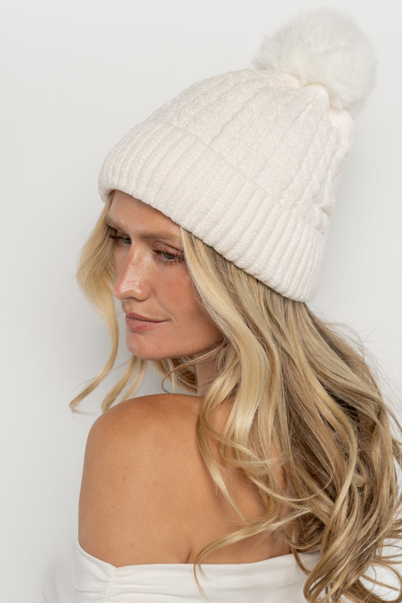Malery Velvet Cable Knit Beanie | Ivory
