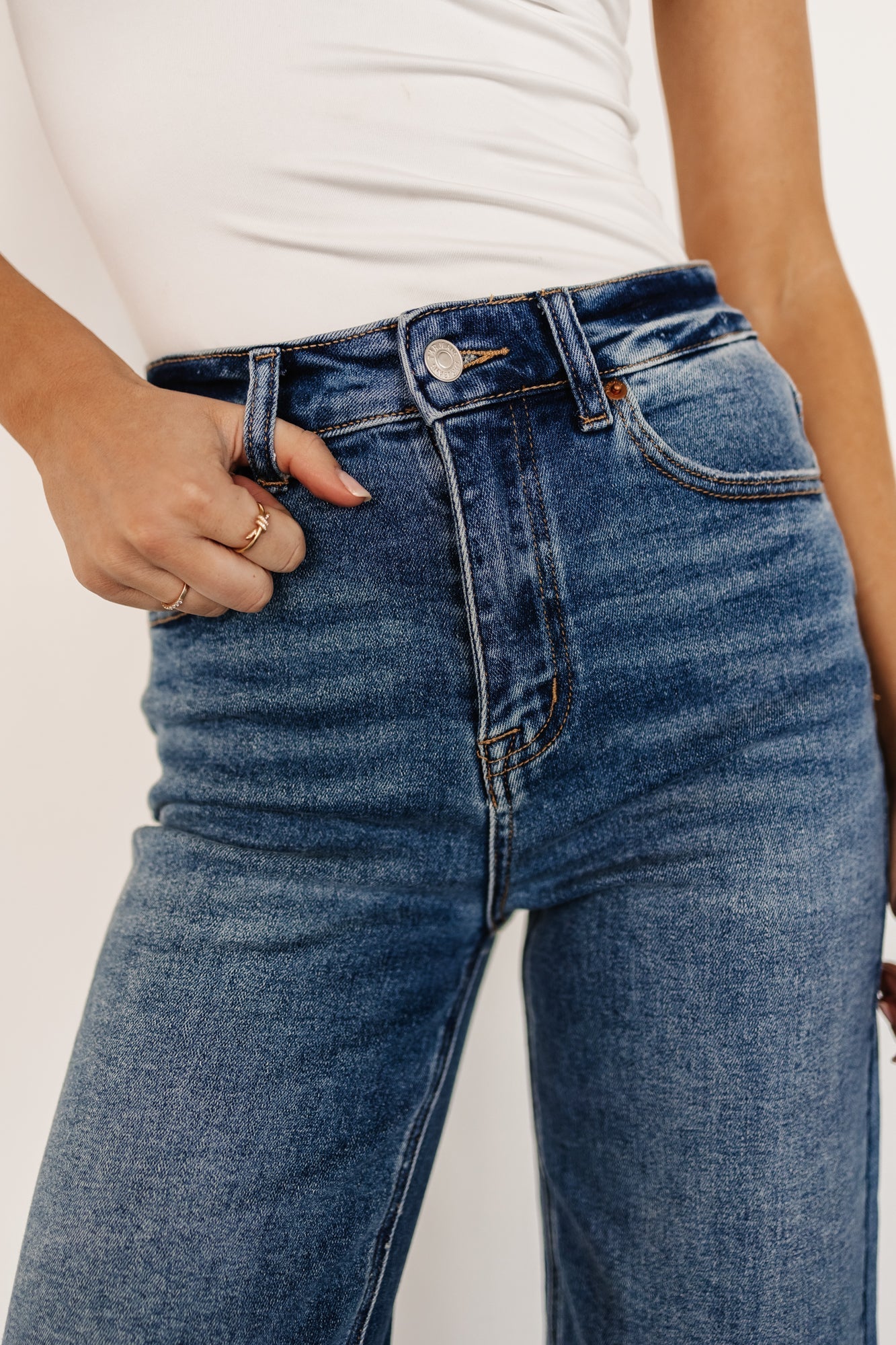 Kirby High Rise Wide Leg Jeans | Medium Wash